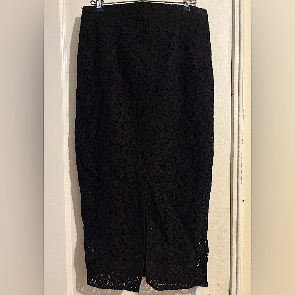ZARA Black Floral Lace Midi Skirt | Size S | NWT
